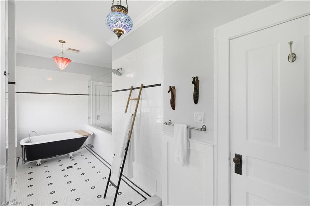 101 Fairview AVE, FORT MYERS FL 33905-26