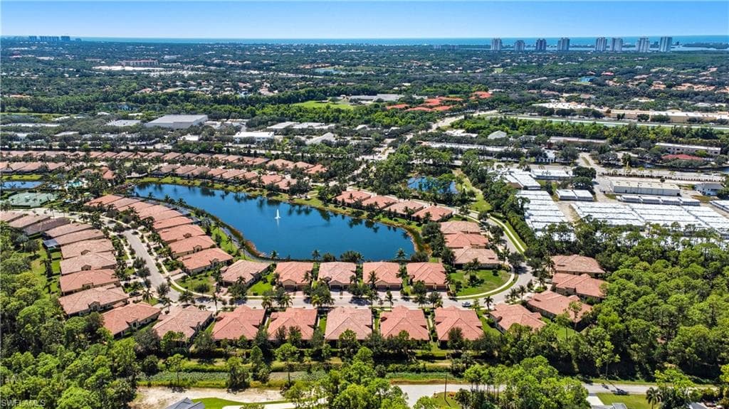 9475 Isla Bella CIR, BONITA SPRINGS FL 34135-44