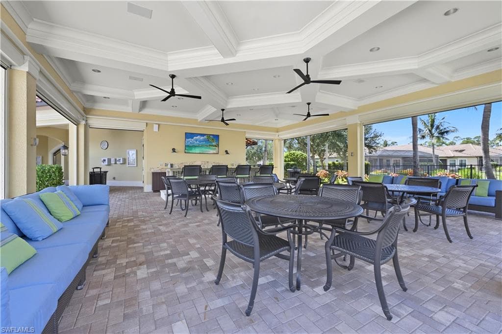 9475 Isla Bella CIR, BONITA SPRINGS FL 34135-36