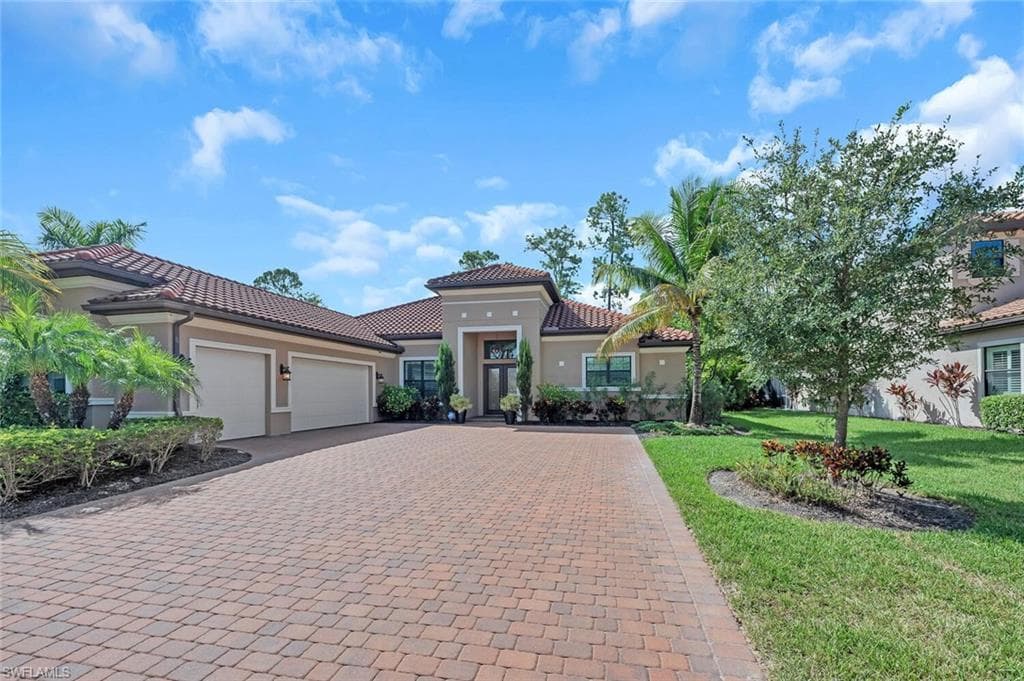 1451 Mockingbird DR, NAPLES FL 34120-1