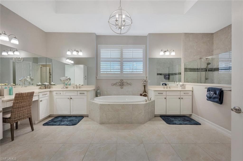 1451 Mockingbird DR, NAPLES FL 34120-23