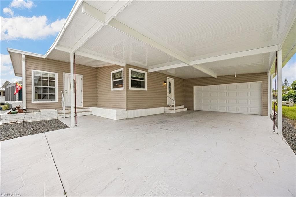 487 Jacklin LN, NORTH FORT MYERS FL 33903-1