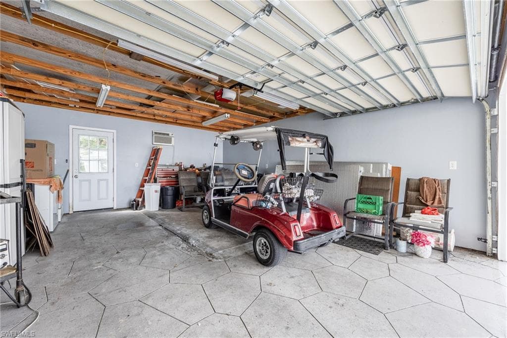 487 Jacklin LN, NORTH FORT MYERS FL 33903-25