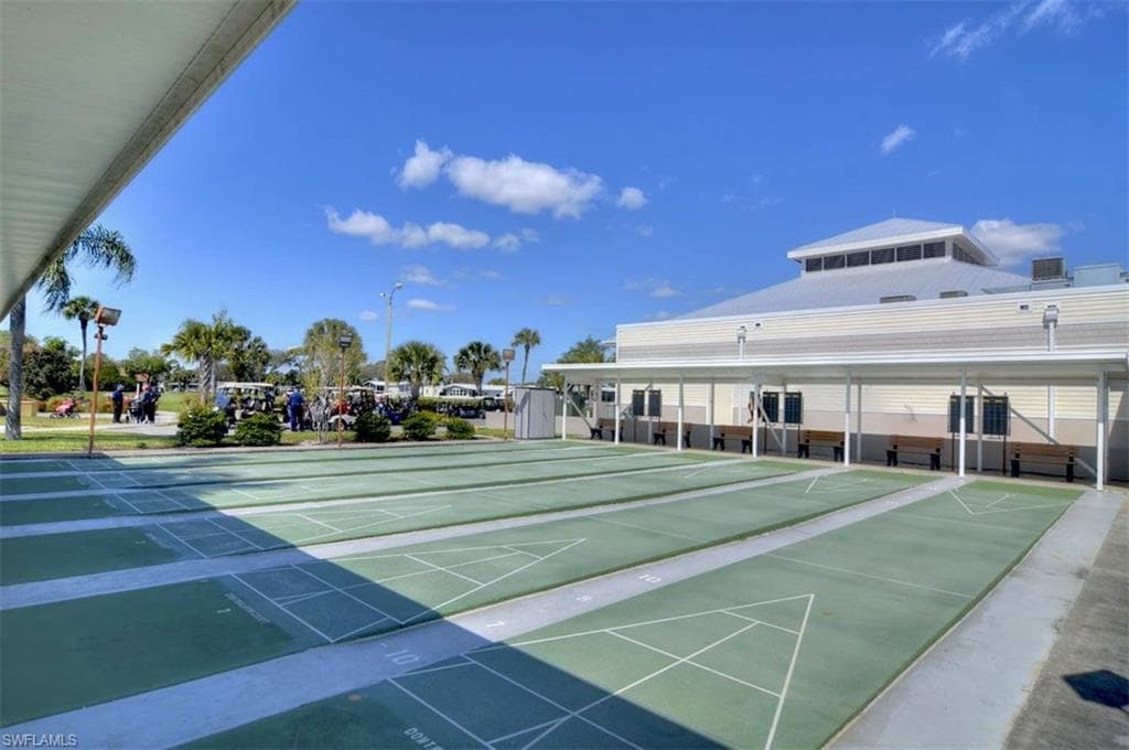 487 Jacklin LN, NORTH FORT MYERS FL 33903-37