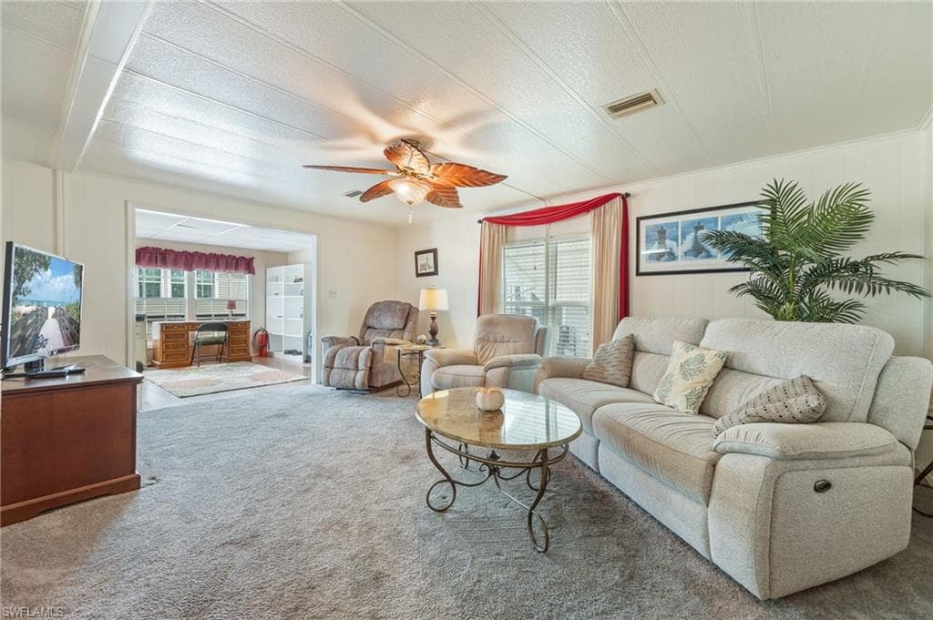 487 Jacklin LN, NORTH FORT MYERS FL 33903-9