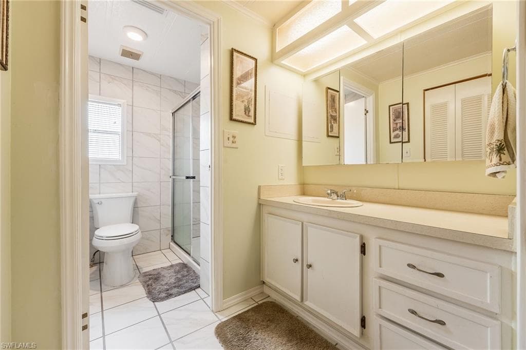 487 Jacklin LN, NORTH FORT MYERS FL 33903-18