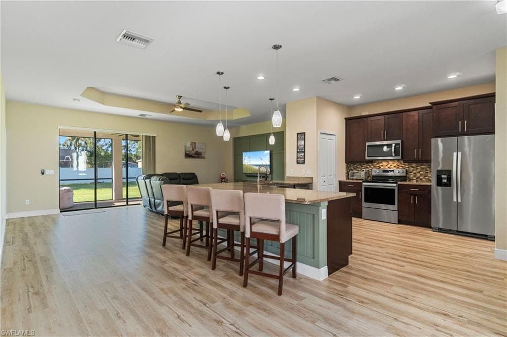 6730 Eagle Tree CT, NORTH FORT MYERS FL 33917-2