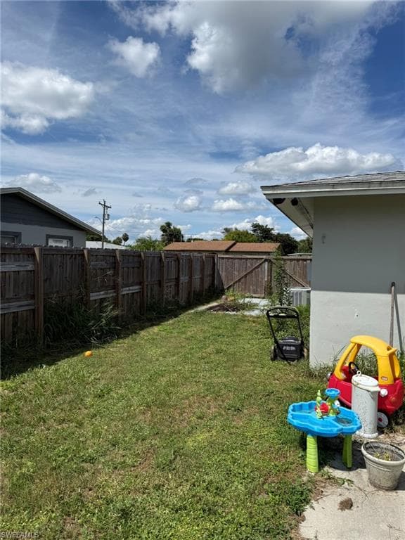 720 Shadyside ST, LEHIGH ACRES FL 33936-17