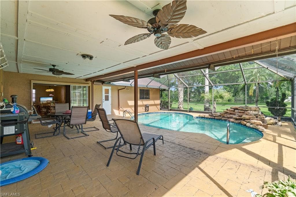 7220 Hendry Creek DR-21
