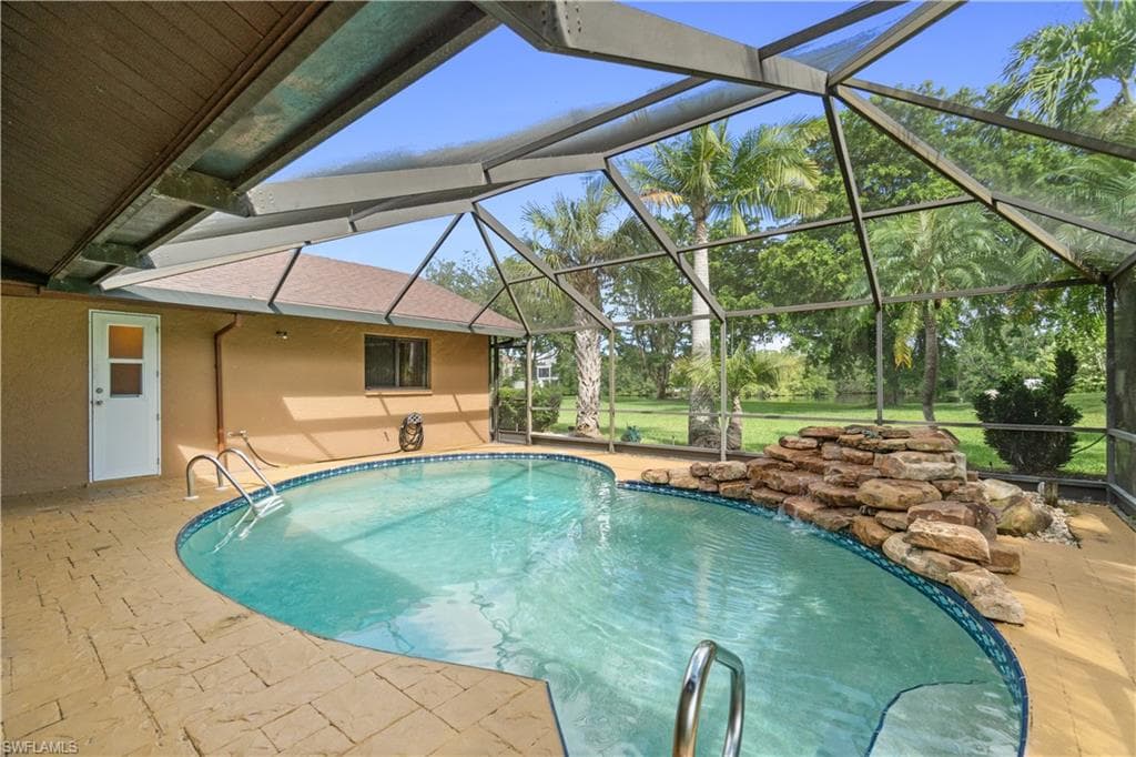 7220 Hendry Creek DR-14
