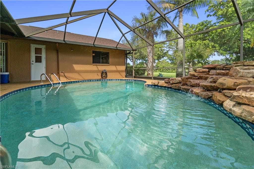 7220 Hendry Creek DR-20