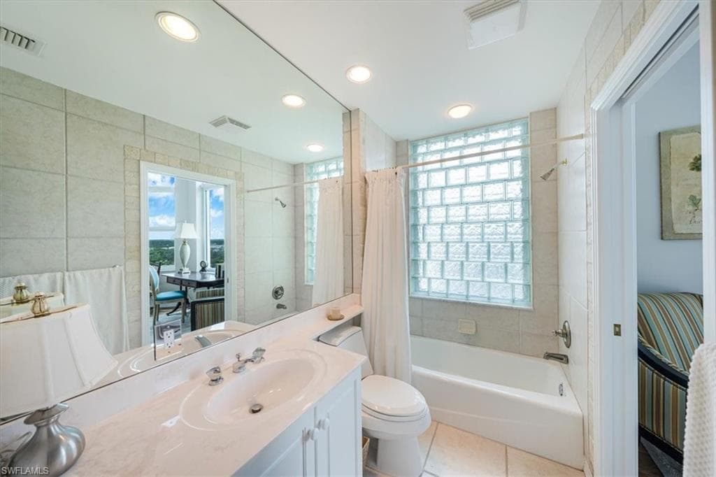 425 Dockside DR # 1, NAPLES FL 34110-21
