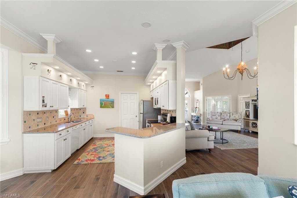 418 Panay AVE, NAPLES FL 34113-15