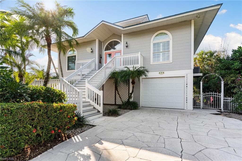 418 Panay AVE, NAPLES FL 34113-48