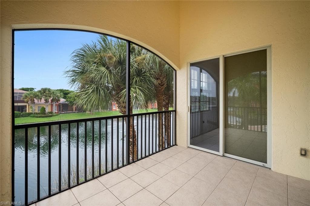 8581 Via Garibaldi CIR # 201, ESTERO FL 33928-5