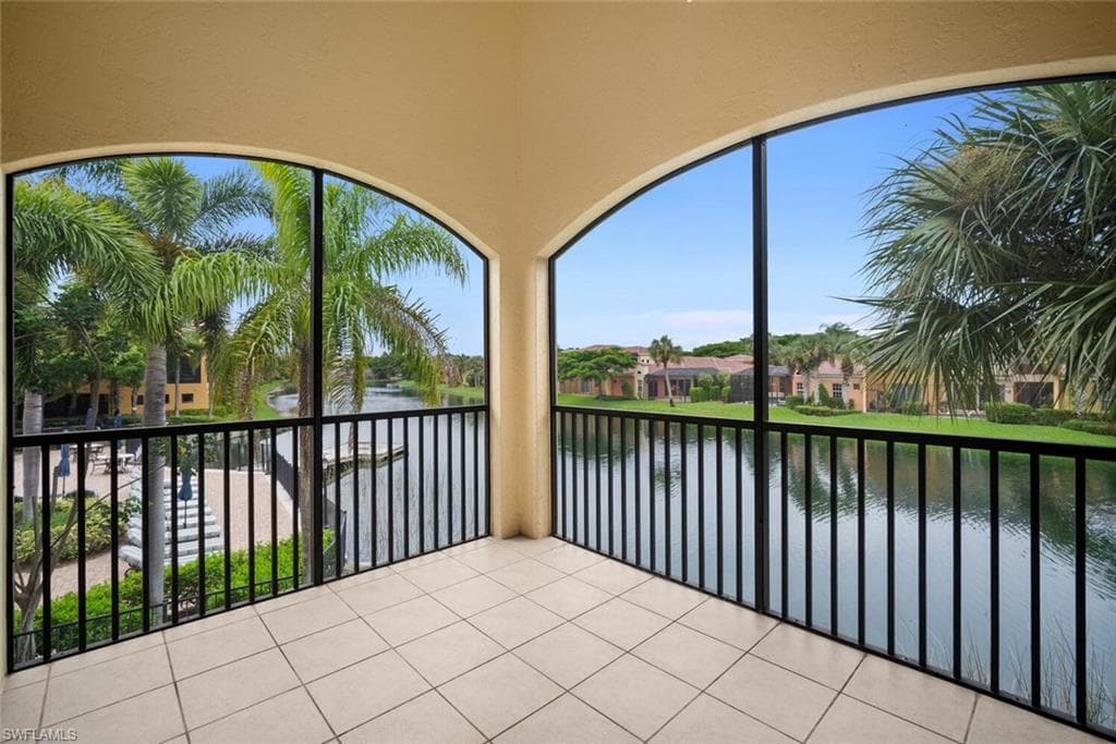8581 Via Garibaldi CIR # 201, ESTERO FL 33928-2