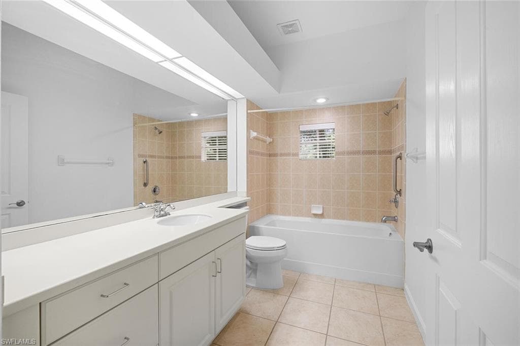 8581 Via Garibaldi CIR # 201, ESTERO FL 33928-31