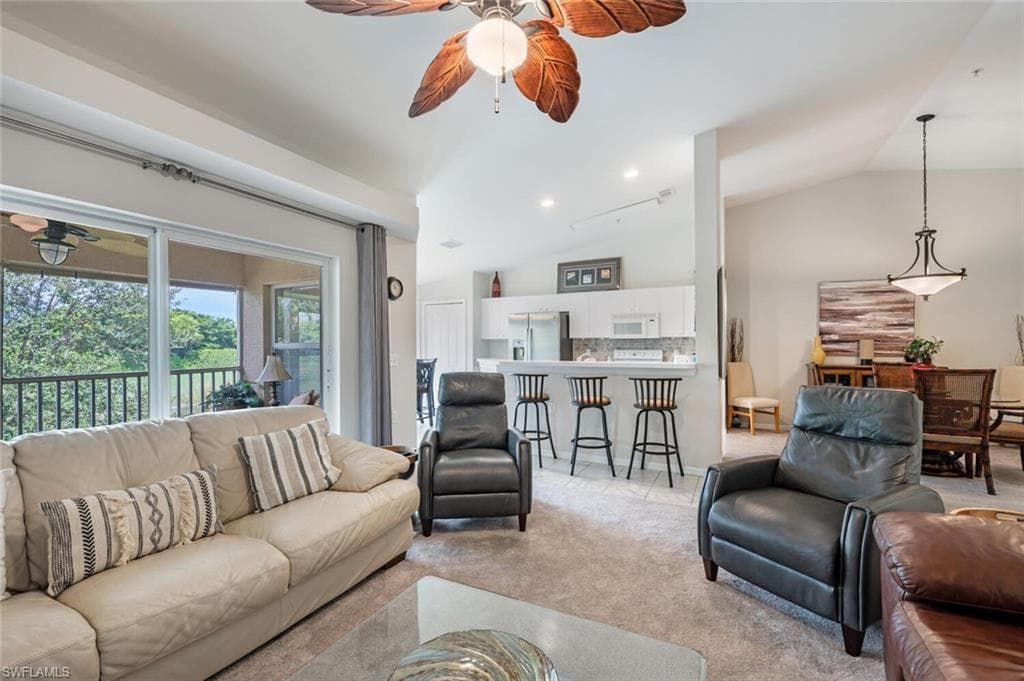 2895 Cypress Trace CIR # 202, NAPLES FL 34119-4