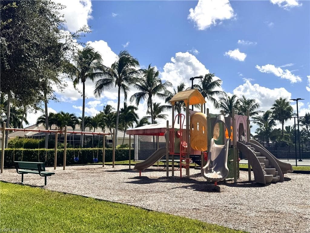 13740 Magnolia Lake CT, FORT MYERS FL 33907-32