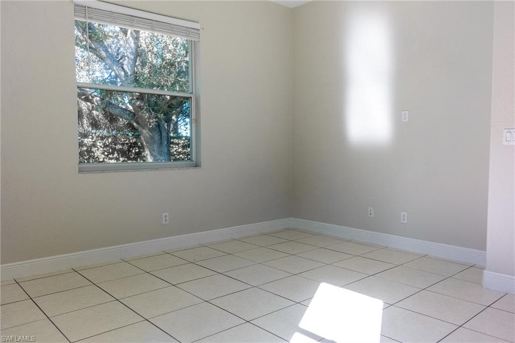 8771 Ibis Cove CIR, NAPLES FL 34119-8