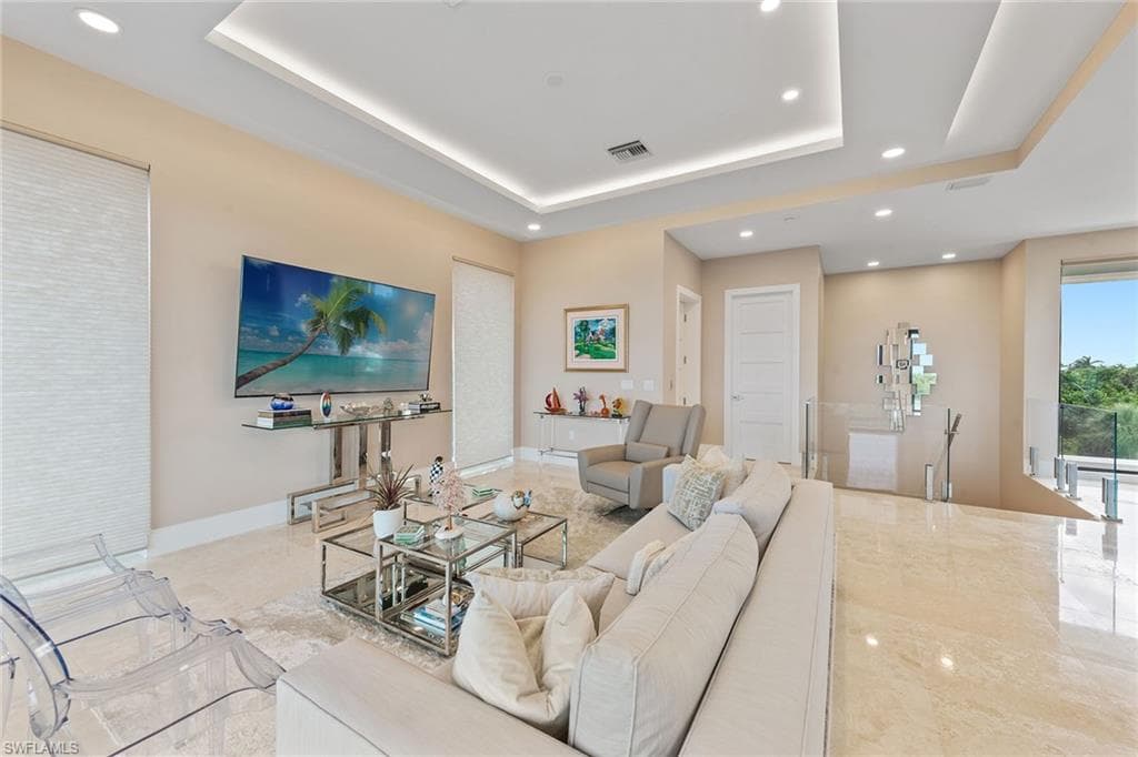 706 Waterside DR, MARCO ISLAND FL 34145-2