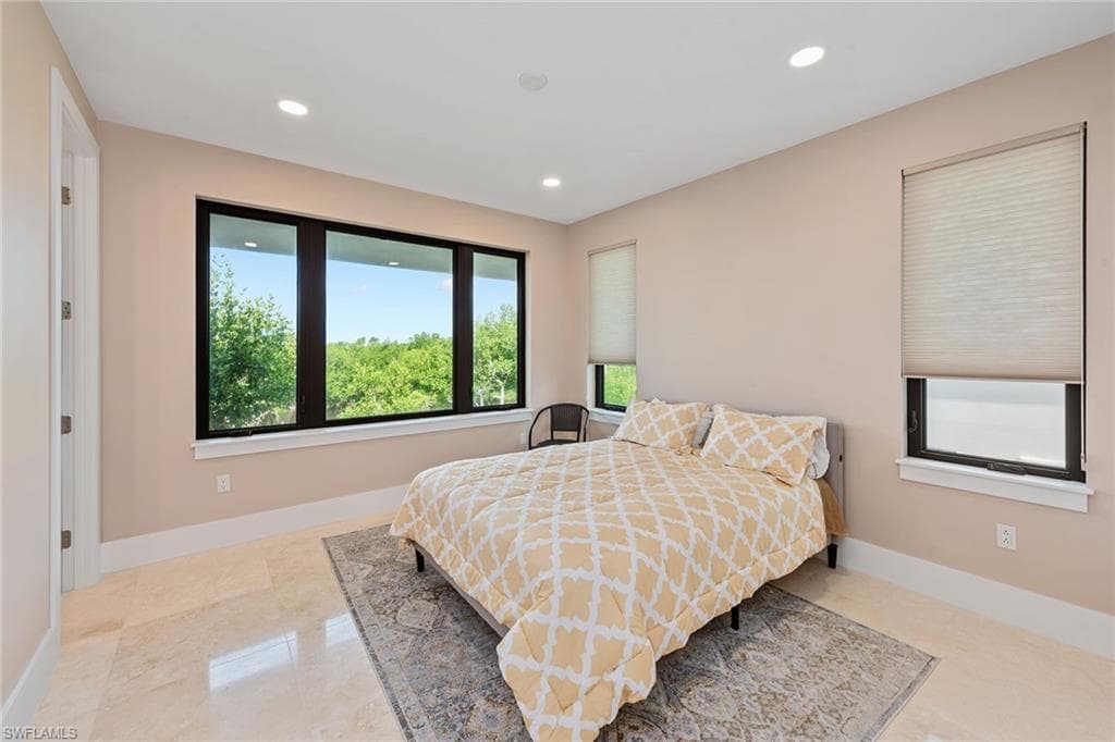 706 Waterside DR, MARCO ISLAND FL 34145-17