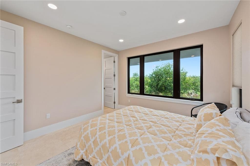 706 Waterside DR, MARCO ISLAND FL 34145-18