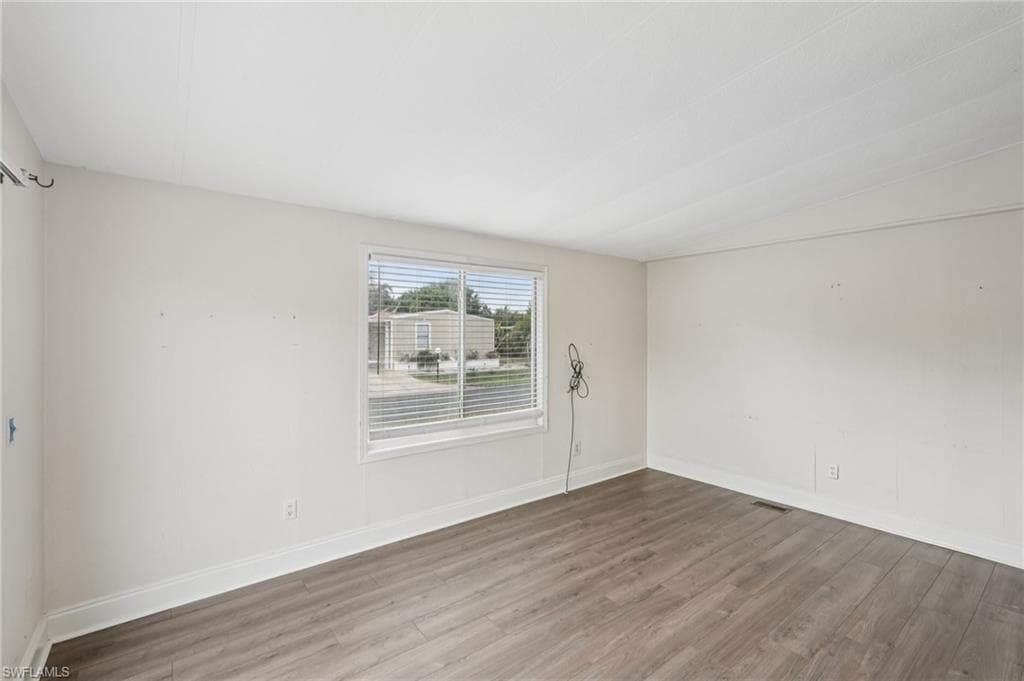 53 Grosbeak LN, NAPLES FL 34114-16