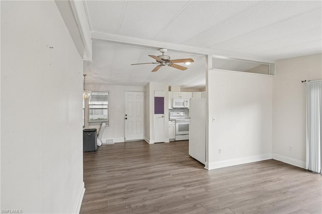 53 Grosbeak LN, NAPLES FL 34114-17