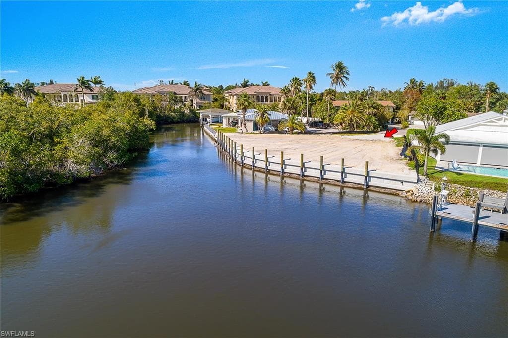 3164 Lakeview DR, NAPLES FL 34112-4