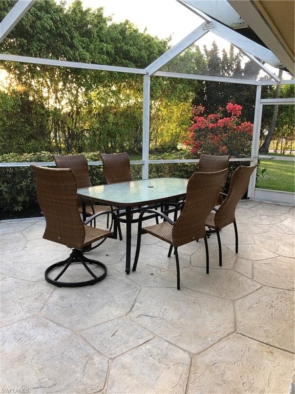 550 Forest Hills BLVD, NAPLES FL 34113-48