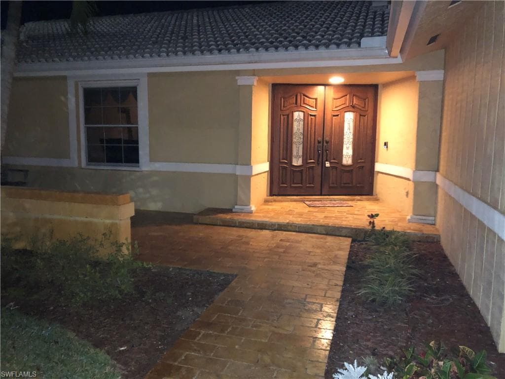 550 Forest Hills BLVD, NAPLES FL 34113-28