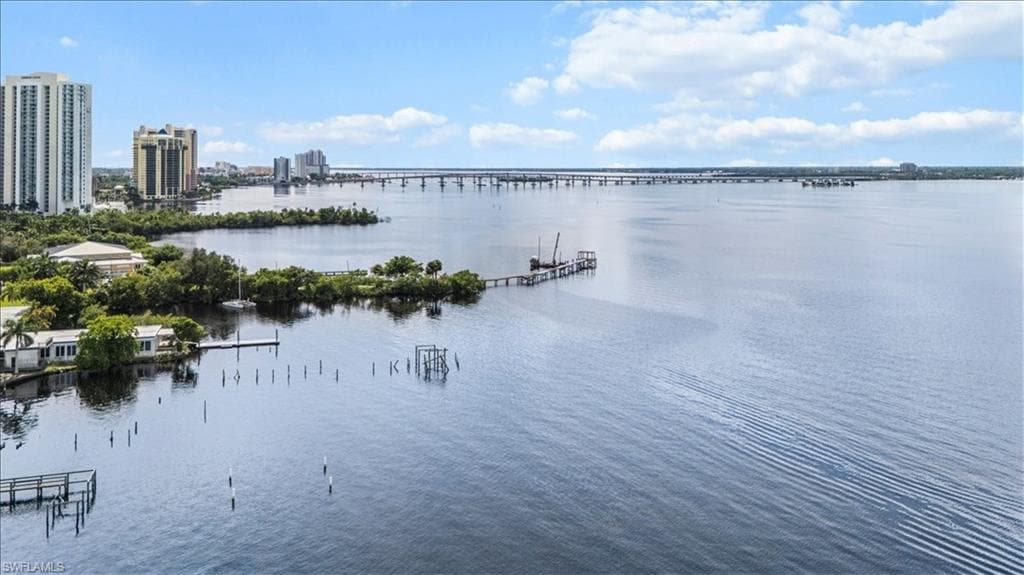 3225 E Riverside DR # 17A, FORT MYERS FL 33916-29