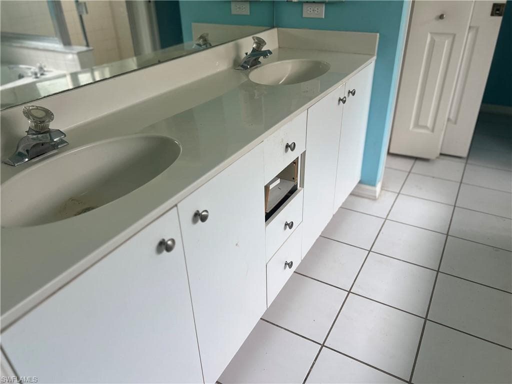 17961 Castle Harbor DR, FORT MYERS FL 33967-4