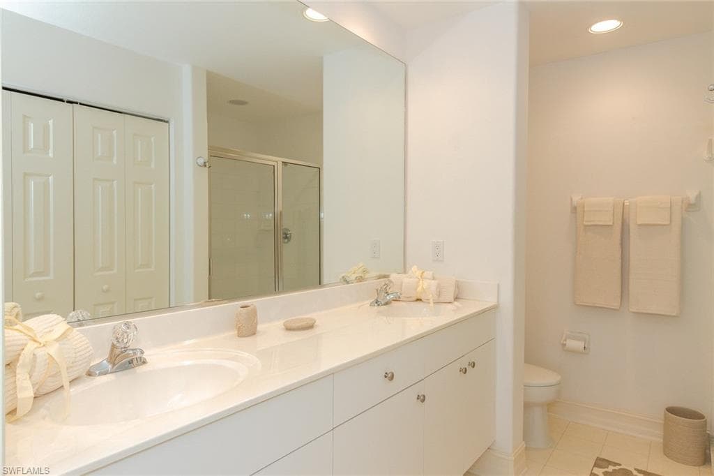 1025 Tarpon Cove DR 203-12