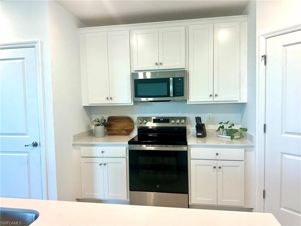 20610 Hazelnut CT 1511-7