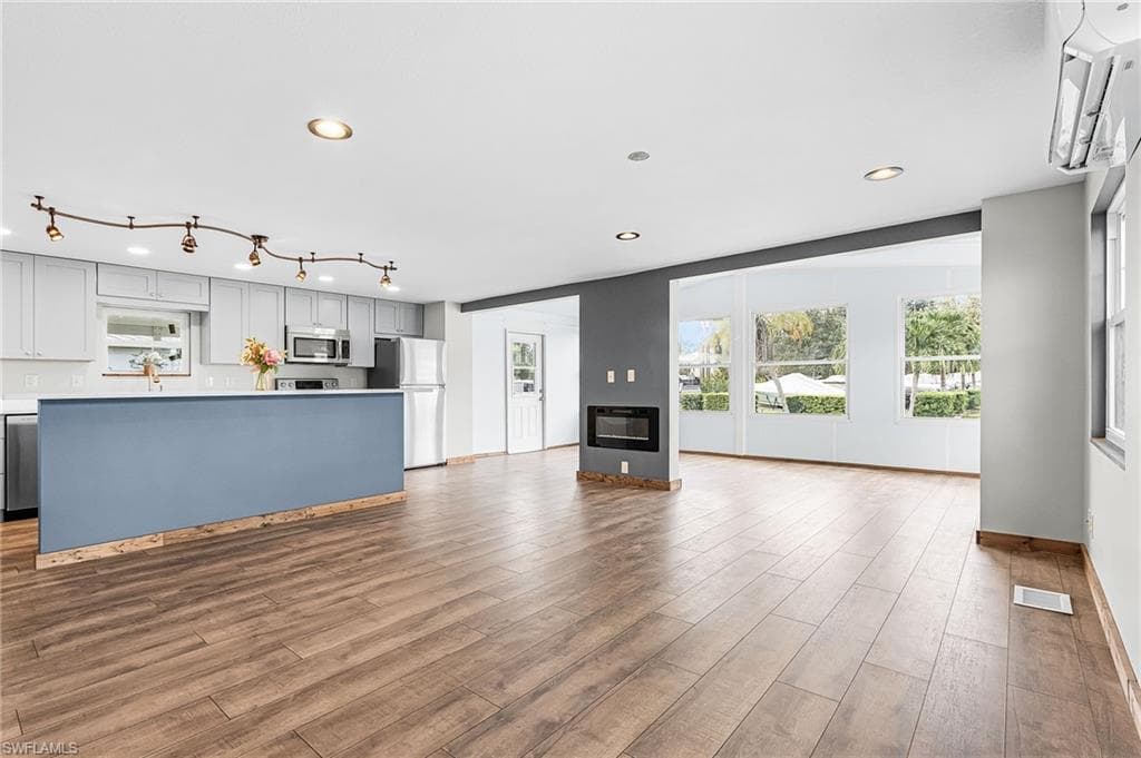 161 W Hampton DR, FORT MYERS FL 33908-1