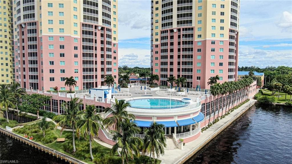 2743 1st ST # 406, FORT MYERS FL 33916-20