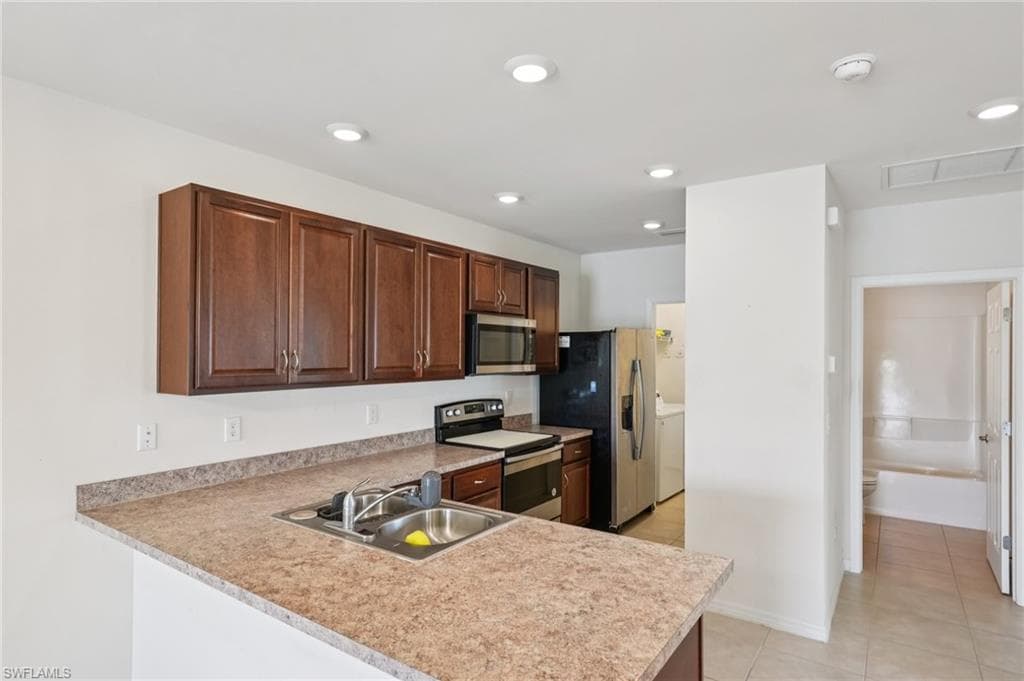 19546 Galleon Point DR, LEHIGH ACRES FL 33936-7