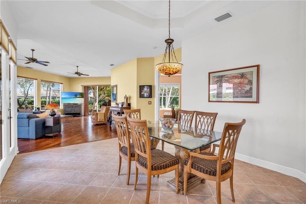 15108 Ports Of Iona DR-10