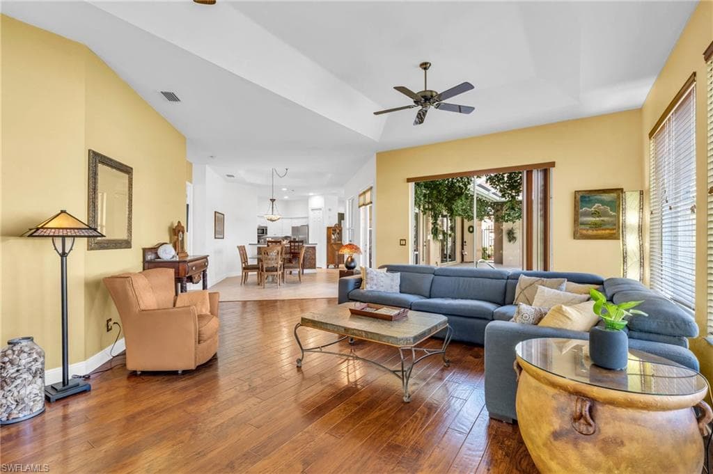 15108 Ports Of Iona DR-9