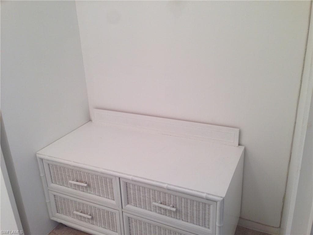 3760 INVERRARY DR # 1W, LAUDERHILL FL 33319-9