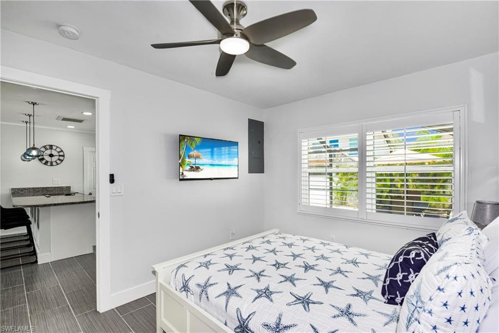 240 Fairweather LN, FORT MYERS BEACH FL 33931-16