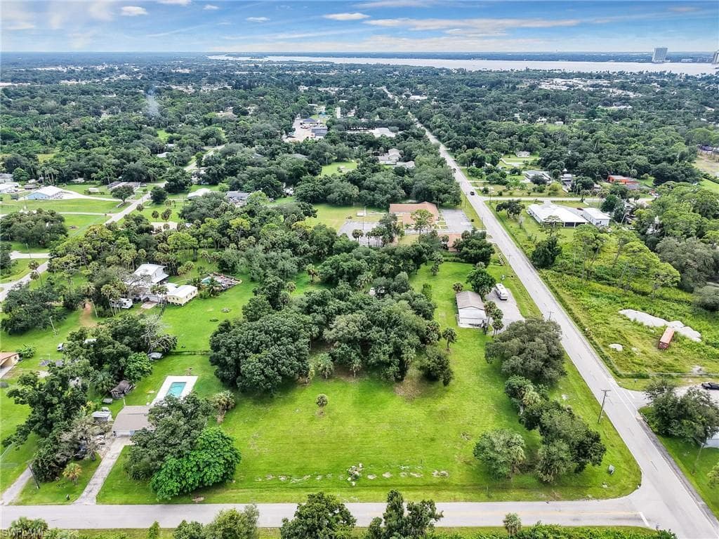 308 Evergreen RD, NORTH FORT MYERS FL 33903-6