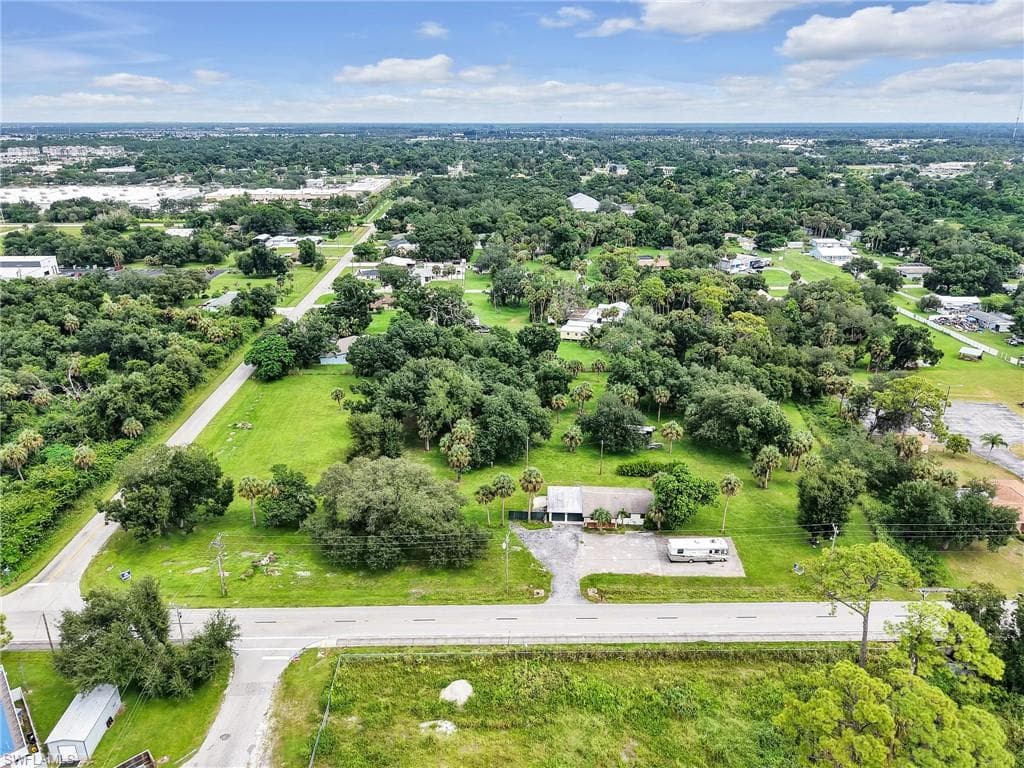 308 Evergreen RD, NORTH FORT MYERS FL 33903-9