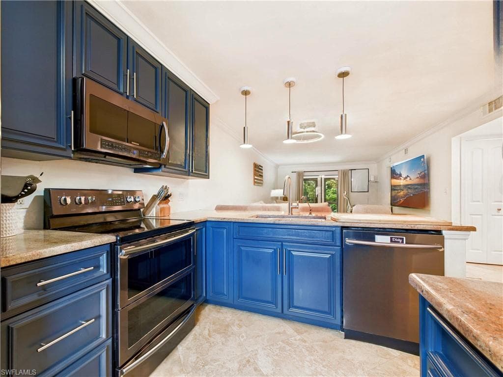 9821 Alabama ST # 2, BONITA SPRINGS FL 34135-2