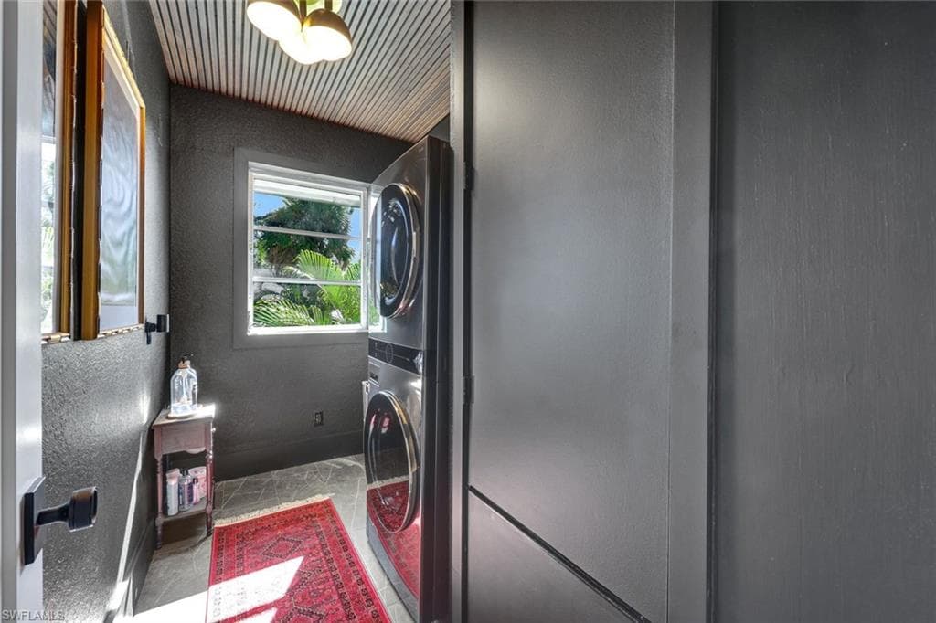 746 Park AVE, NAPLES FL 34110-19