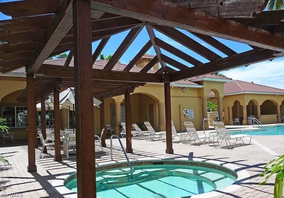 15625 Ocean Walk CIR # 308, FORT MYERS FL 33908-35