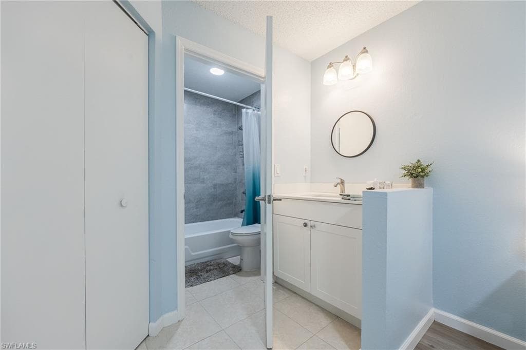 12591 Equestrian CIR # 1207, FORT MYERS FL 33907-25