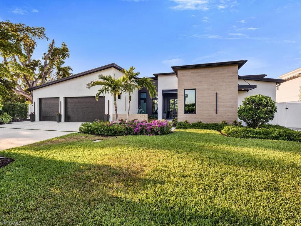 1251 Creech RD, NAPLES FL 34103-2